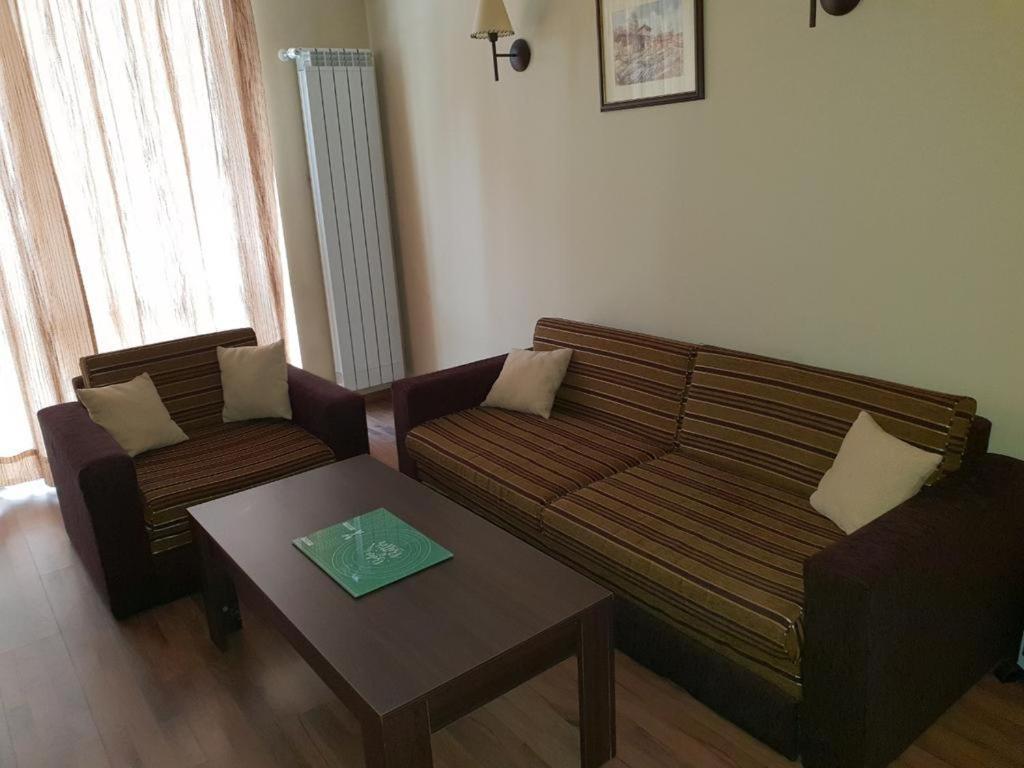 Apt Ece Bansko Near To Ski Lift Exterior photo